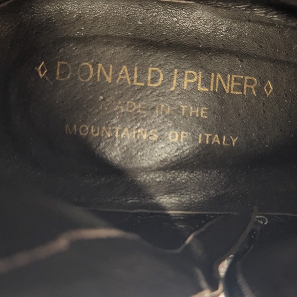 DONALD J PLINER BOOTS - RYOKO - Reflective - Sz 6 RETAILS $310 - Made Italy - Picture 7 of 8
